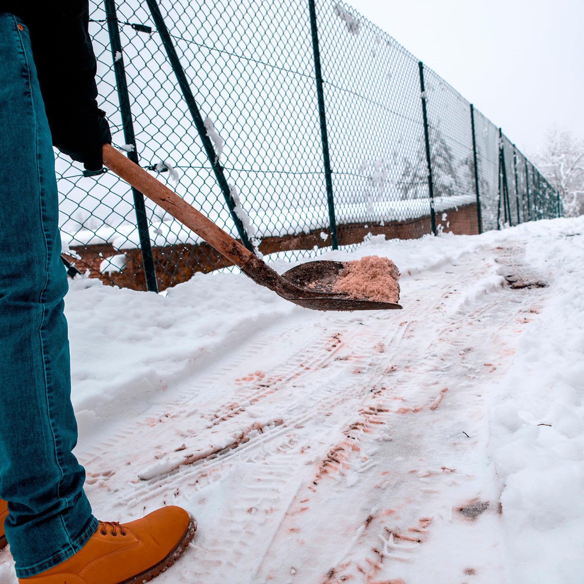 Brown Grit Salt for deicing 